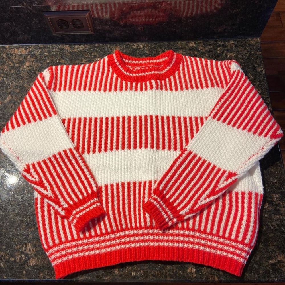 Zaful Red and White Striped Women's Sweater